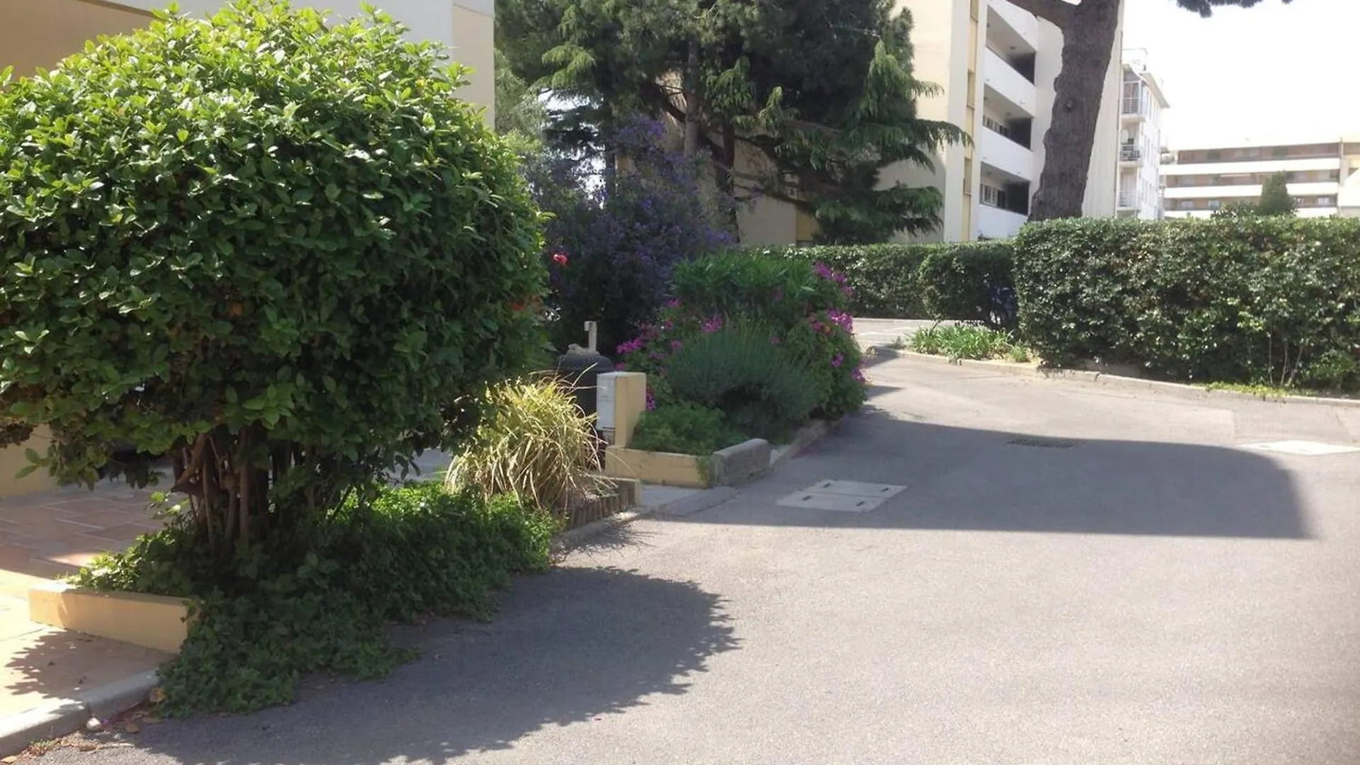 Appartement Cosy A Saint Laurent Du Var 27M² Terrasse Apartment Saint-Laurent-du-Var